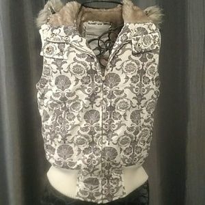 Aeropostole hooded vest jacket
